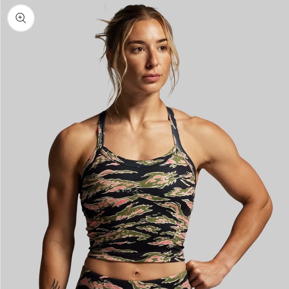 Born Primitive Camouflage Women’s Tank Top Your Favorite Sports Bra Medium